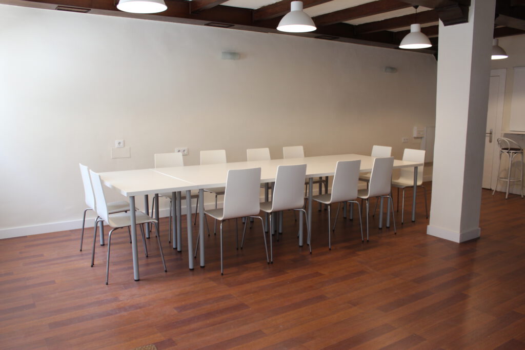 alquiler sala para reuniones, cursos...alquiler de aulas y despachos en Badajoz